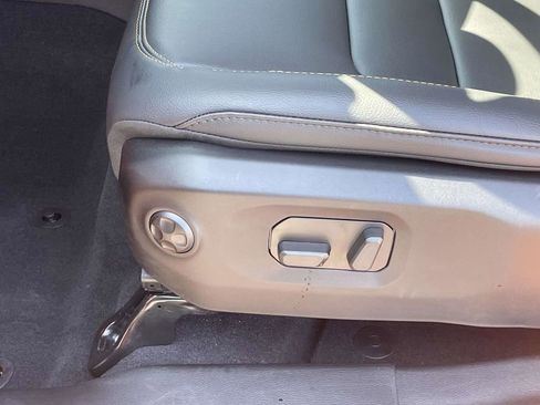 New 2025 Jeep Gladiator Sport w/ Premium Package AWD/4WD image 26