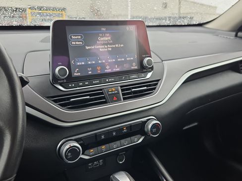 Used 2024 Nissan Altima 2.5 SR FWD image 22