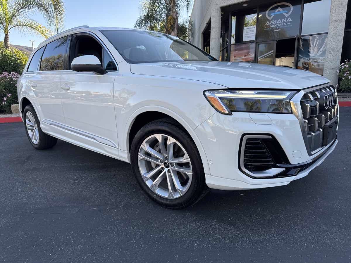 Used 2025 Audi Q7 3.0T Premium Plus AWD/4WD image 10