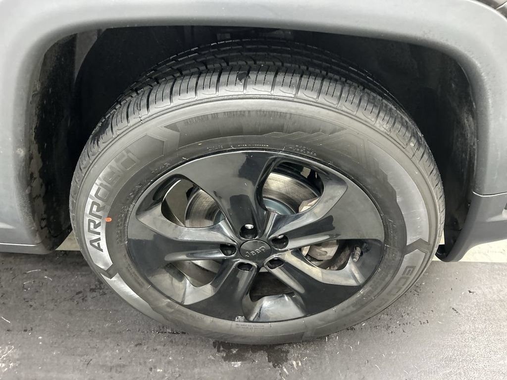 Used 2019 Jeep Compass Latitude AWD/4WD image 8