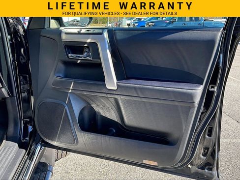 Used 2022 Toyota 4Runner Limited AWD/4WD image 20