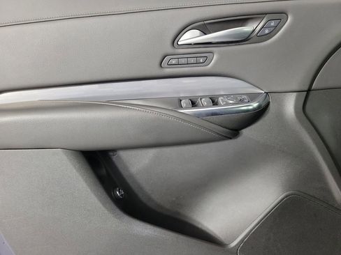 Certified 2025 Cadillac XT4 Premium Luxury image 18