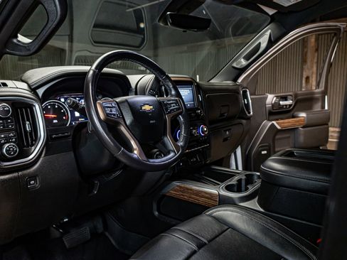 Used 2021 Chevrolet Silverado 3500 High Country image 11