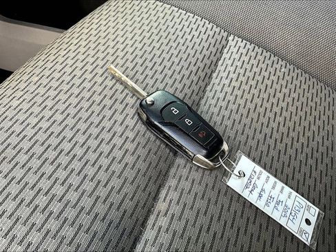 Used 2019 Ford F150 XLT image 38