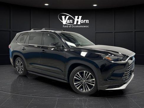 Used 2024 Toyota Grand Highlander AWD Hybrid image 2