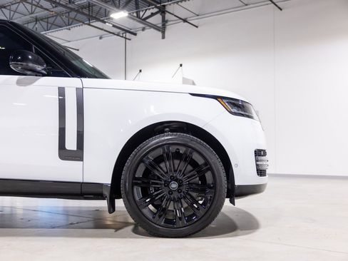 Used 2024 Land Rover Range Rover Long Wheelbase Autobiography AWD/4WD image 21