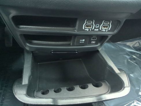 Used 2022 Chrysler Pacifica Touring-L w/ S Appearance Package image 27