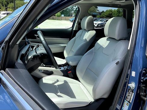 Used 2025 Kia Telluride S image 8