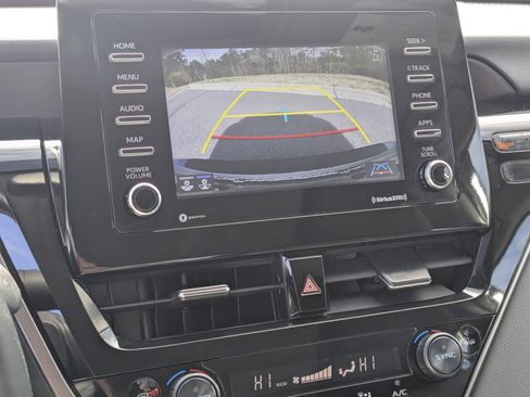 Used 2024 Toyota Camry SE w/ Convenience Package image 13