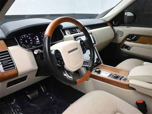 Used 2020 Land Rover Range Rover Autobiography image 4