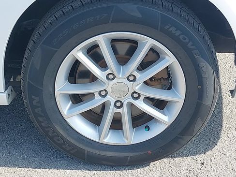 Used 2019 Dodge Grand Caravan SXT FWD image 29