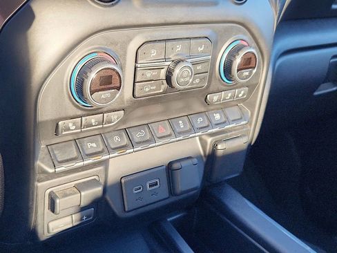 Used 2019 Chevrolet Silverado 1500 High Country image 26