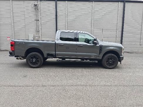 Used 2024 Ford F350 Lariat w/ Lariat Ultimate Package AWD/4WD image 2