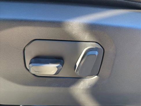 New 2026 Jeep Gladiator Sport image 17