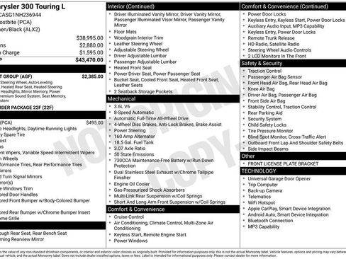 Used 2022 Chrysler 300 Touring L w/ Comfort Group image 2