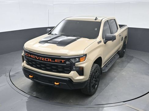 Used 2022 Chevrolet Silverado 1500 Custom Trail Boss w/ LPO, Dark Essentials Package AWD/4WD image 16