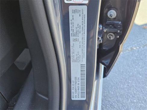 New 2026 RAM 1500 4x4 Crew Cab image 7