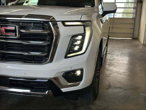 Used 2026 GMC Yukon XL Elevation AWD/4WD image 6