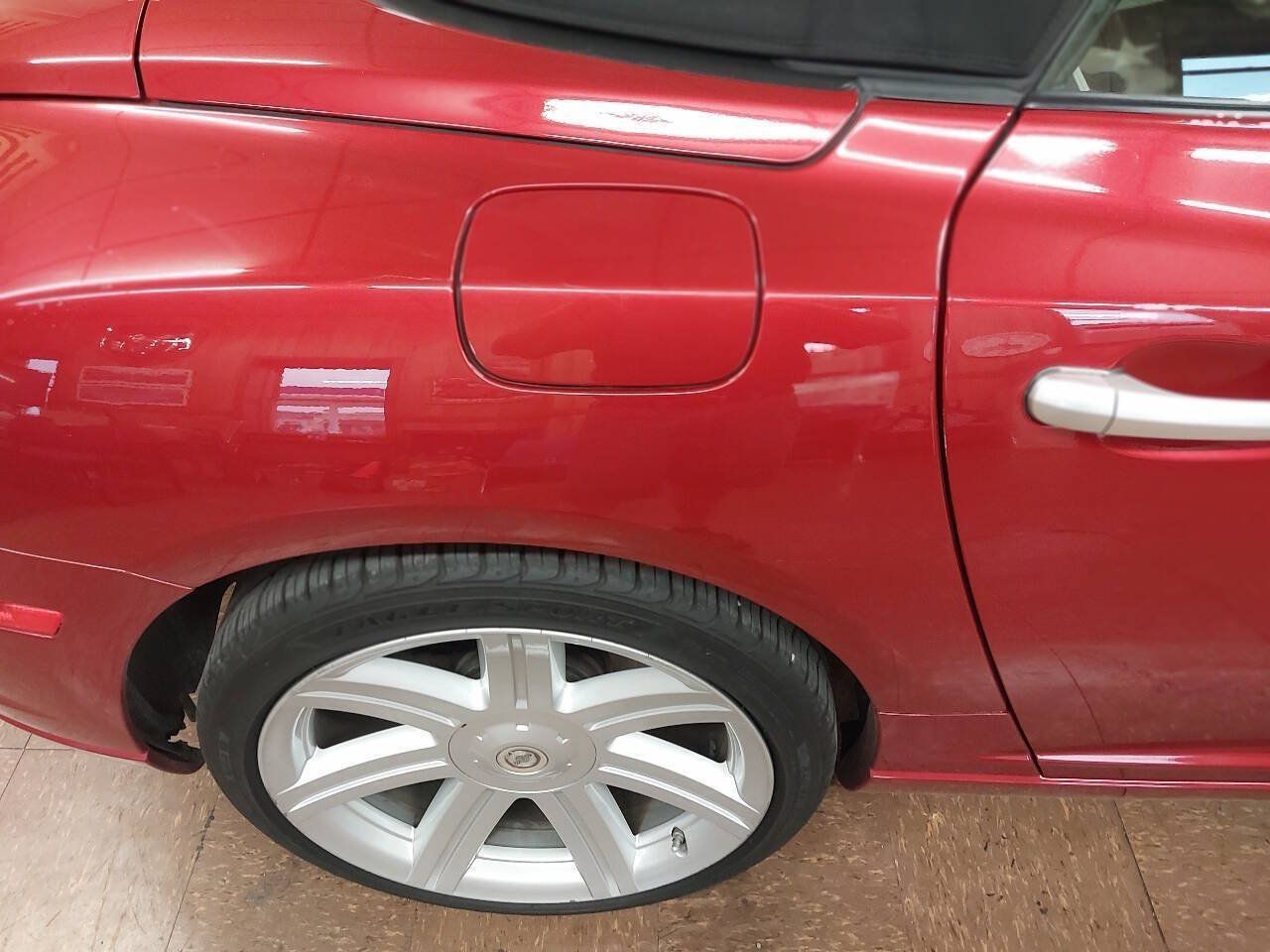 Used 2005 Chrysler Crossfire Limited RWD image 22