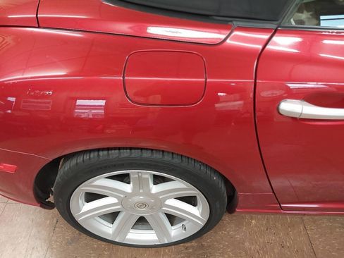 Used 2005 Chrysler Crossfire Limited RWD image 22