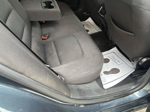 Used 2019 Chevrolet Malibu LT FWD image 11