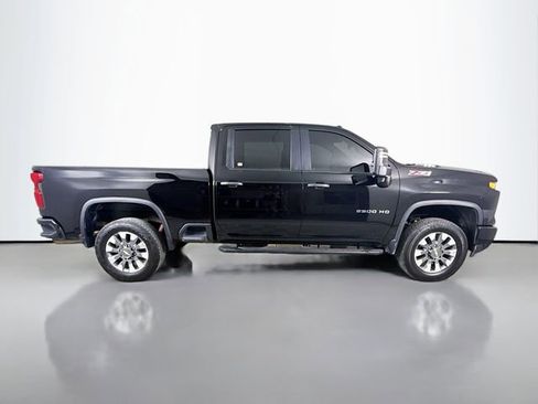 Used 2024 Chevrolet Silverado 2500 Custom w/ Custom Value Package image 10