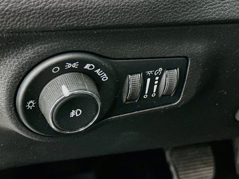 Used 2018 Jeep Compass Limited w/ Navigation Group AWD/4WD image 17