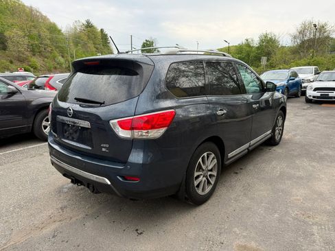 Used 2016 Nissan Pathfinder SL w/ SL Premium Package AWD/4WD image 3