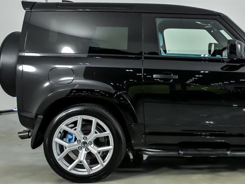 Used 2023 Land Rover Defender 90 V8 AWD/4WD image 11