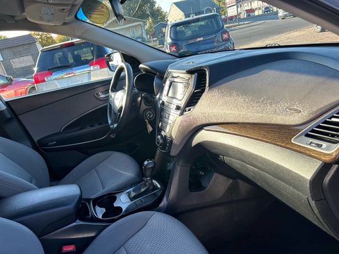 Used 2017 Hyundai Santa Fe Sport image 16