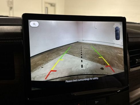 Used 2024 Ford Expedition Limited image 16