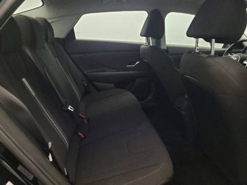 Used 2023 Hyundai Elantra SEL w/ Cargo Package FWD image 19