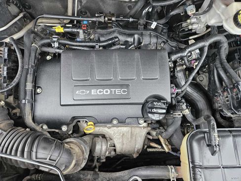 Used 2018 Chevrolet Trax LT w/ LT Convenience Package image 28