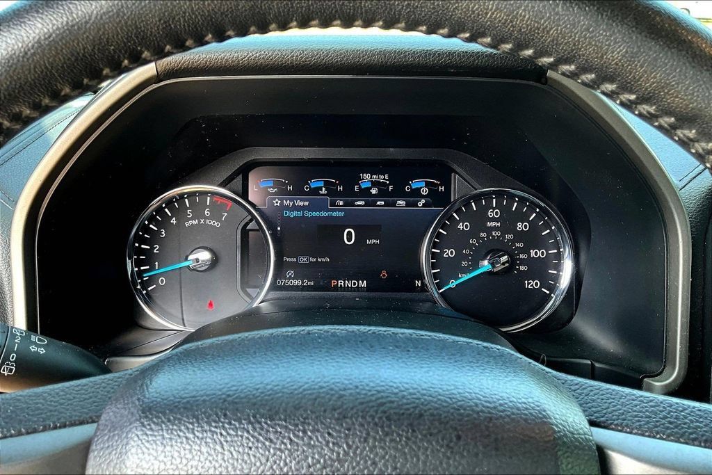 Certified 2019 Ford Expedition XLT w/ Equipment Group 202A AWD/4WD image 15