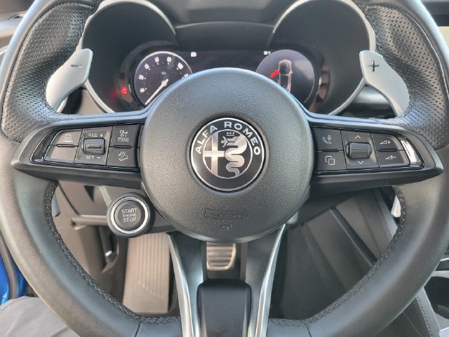 Used 2024 Alfa Romeo Stelvio Veloce AWD/4WD image 31