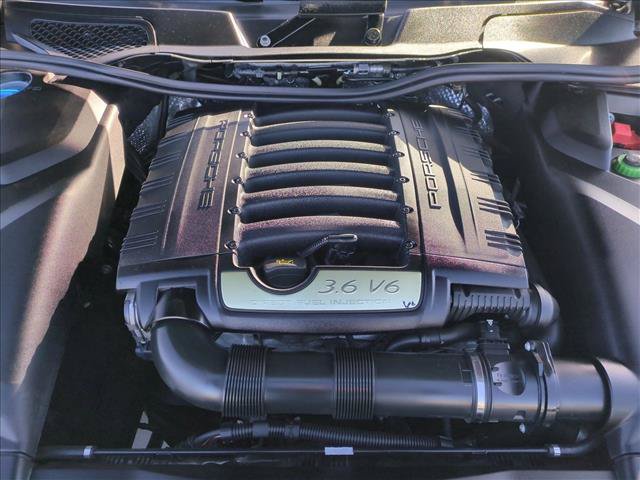 Used 2016 Porsche Cayenne AWD/4WD image 24