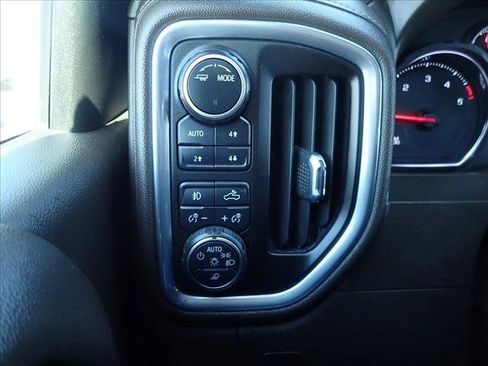 Used 2022 Chevrolet Silverado 2500 LTZ w/ LTZ Convenience Package AWD/4WD image 25