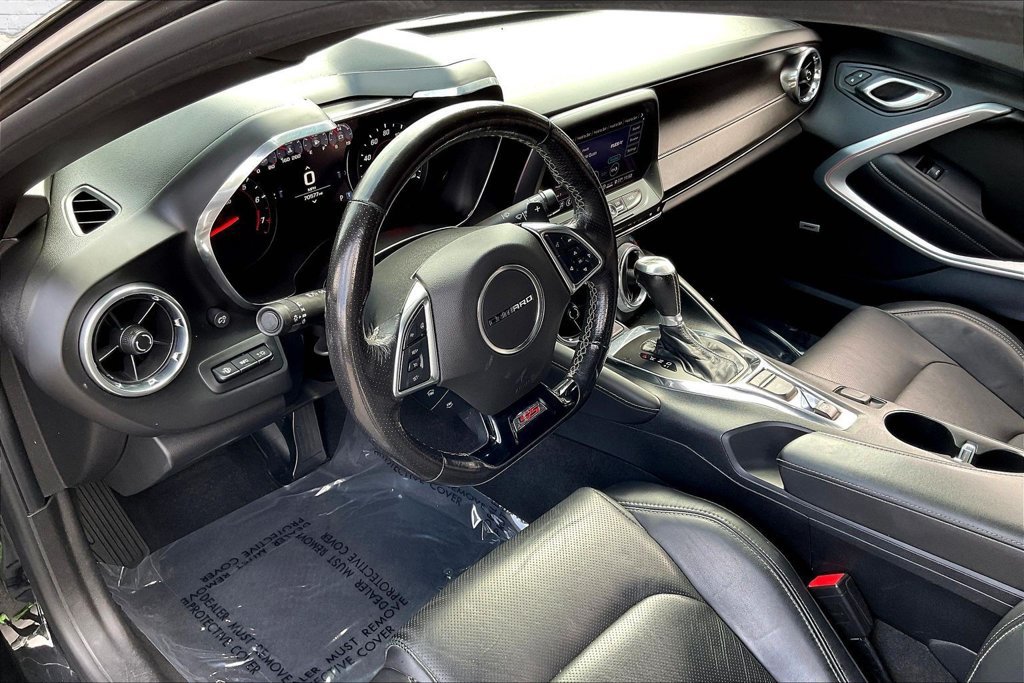 Used 2020 Chevrolet Camaro SS RWD image 11