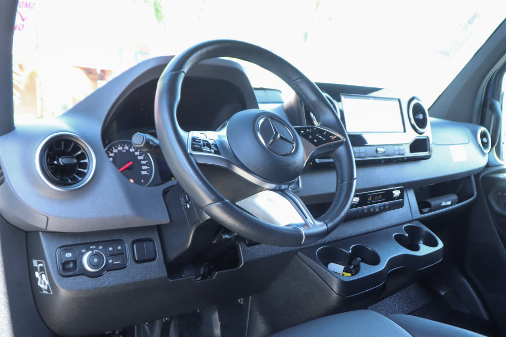 Used 2025 Mercedes-Benz Sprinter 2500 image 24