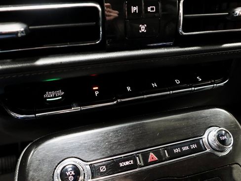 Used 2022 Lincoln Nautilus Reserve image 37