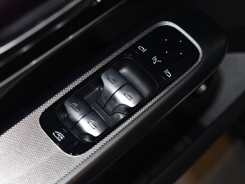 New 2026 Mercedes-Benz GLC 300 4MATIC image 5