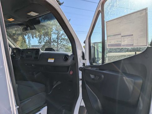 Used 2024 Mercedes-Benz Sprinter 3500 image 10