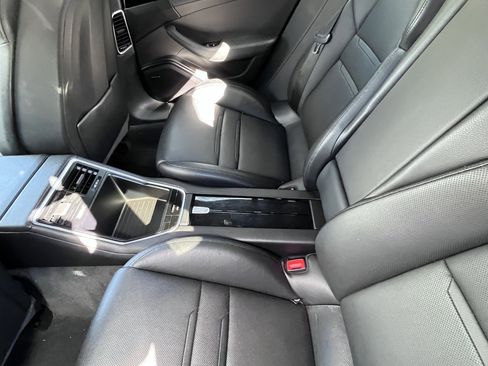 Used 2014 Porsche Panamera 4S image 40