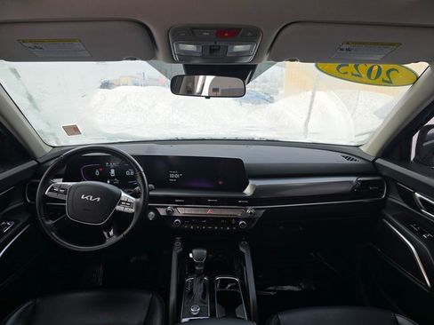 Used 2025 Kia Telluride S image 14