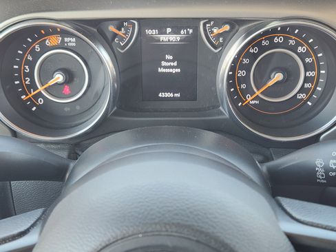 Used 2021 Jeep Wrangler Unlimited Sport image 16