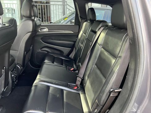 Used 2021 Jeep Grand Cherokee Limited w/ Trailer Tow Group IV image 16