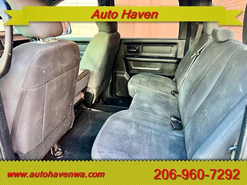 Used 2017 RAM 1500 ST w/ SXT Appearance Group AWD/4WD image 9