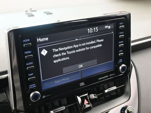 Used 2022 Toyota Corolla Cross XLE image 23