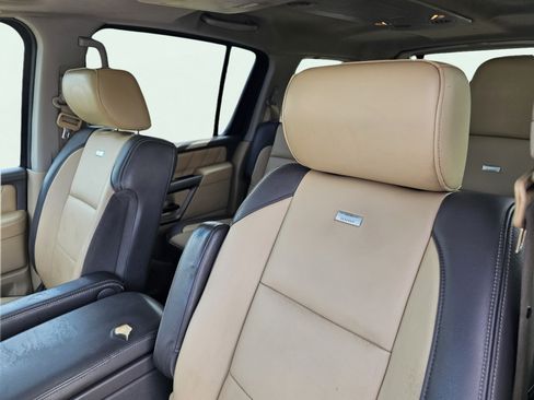 Used 2015 Nissan Armada Platinum w/ Platinum Reserve Package RWD image 17