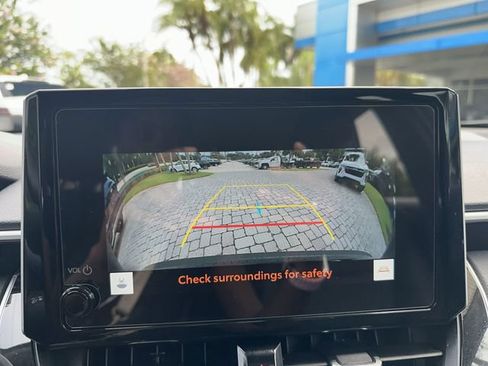 Used 2025 Toyota Corolla Cross XLE FWD image 24